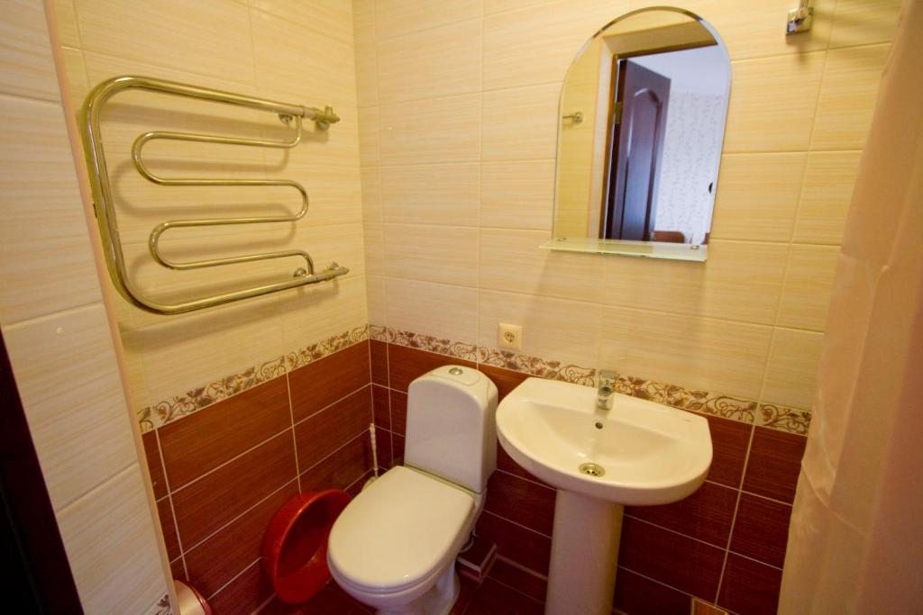 Трехместный (Трехместный номер с ванной комнатой), Гостевой дом на Кати Соловьяновой 95