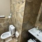 Стильная ванная комната со всем необходимым.