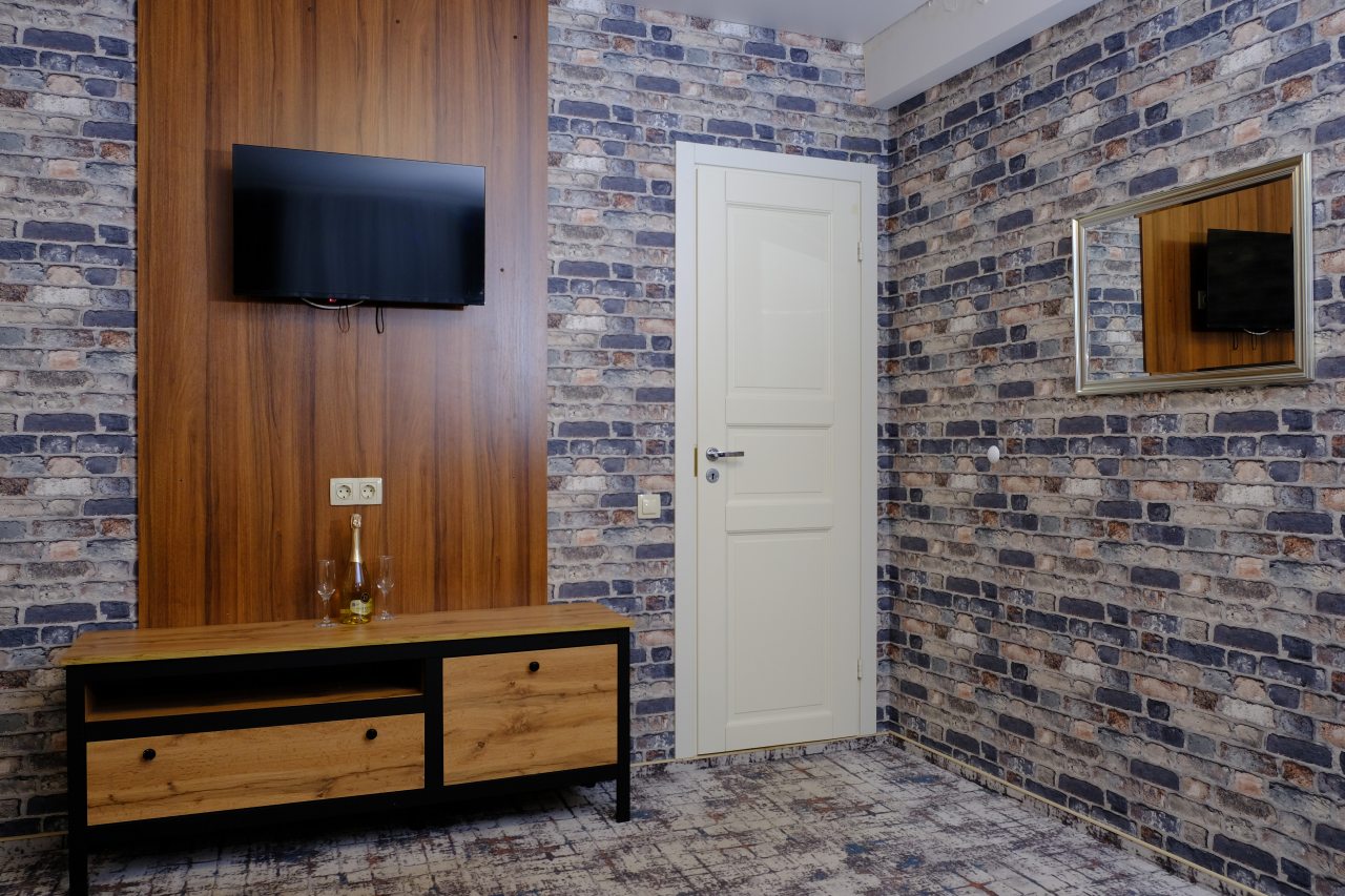 Телевизор для комфортного отдыха.