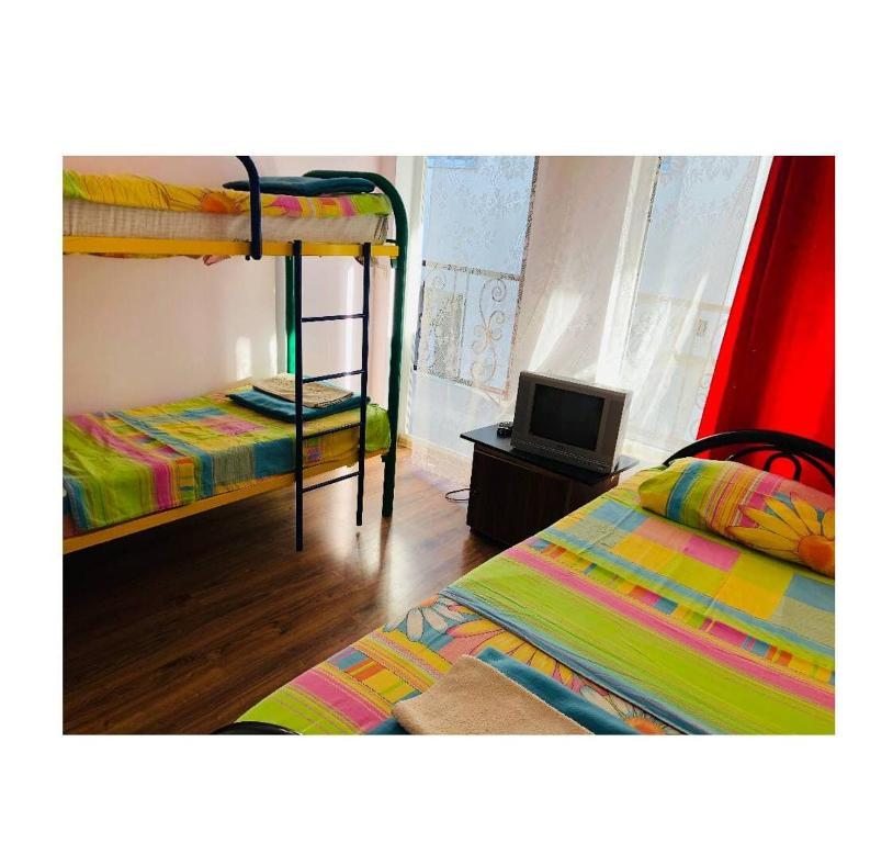 Трехместный (Бюджетный трехместный номер), Гостевой дом Аэробус