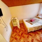 Двухместный (Двухместный номер Делюкс с 1 кроватью или 2 отдельными кроватями), Гостевой дом Уютный домик