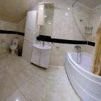 Апартаменты (Апартаменты с 3 спальнями), Гостевой дом Уютный домик