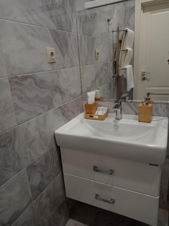 Семейный (Семейный номер с балконом), Гостевой дом Мамик House