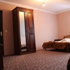 Четырехместный (Классический четырехместный номер), Гостевой дом Эмилия на Православной