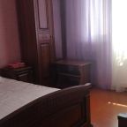 Трехместный (Трехместный номер с балконом), Гостевой дом Эмилия на Православной