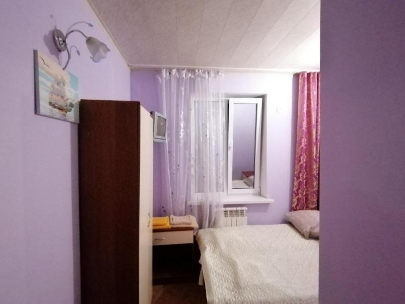 Двухместный (Бюджетный двухместный номер с 2 отдельными кроватями) гостевого дома ЭВИС, Анапа