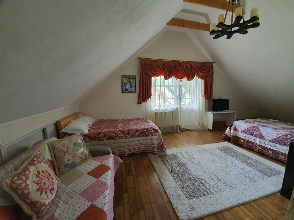 Двухместный (Двухместный номер с 2 отдельными кроватями и террасой) гостевого дома Тёщина роща, Черемшанка