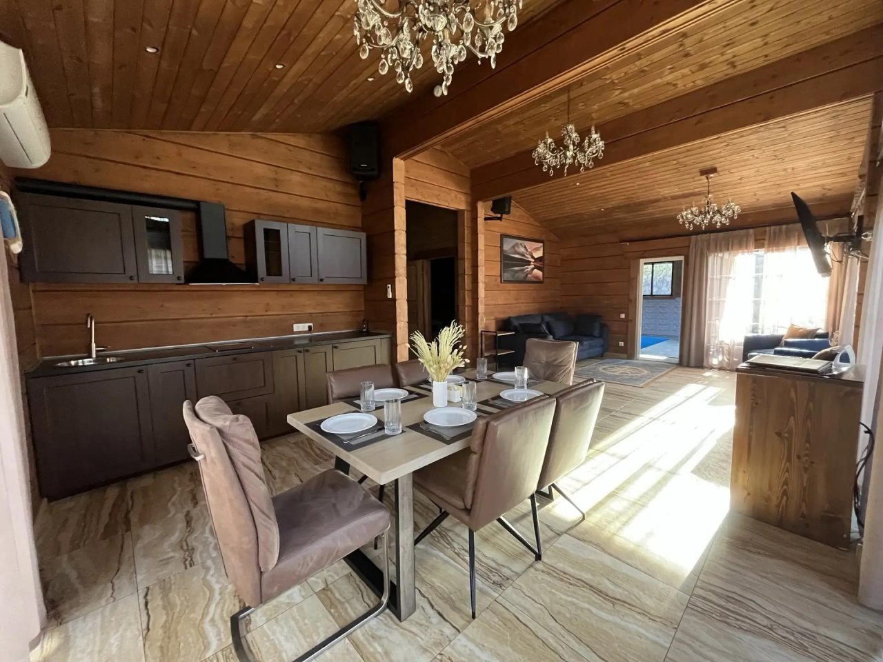 Коттедж (Гавань), Загородный отель Видная Усадьба