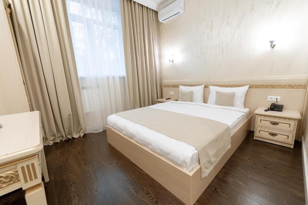Двухместный (Улучшенный двухместный номер с 1 кроватью) отеля Invite Dynamo, Москва