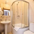 кровать King-Size и вид на город