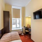 Одноместный номер с видом во дворик