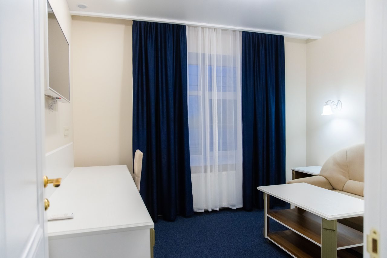 Двухместный (Княжеский), Гостиница Ангельская