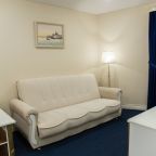 Люкс, Гостиница Ангельская