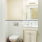 Люкс (Люкс Мансард), Гостиница Ангельская