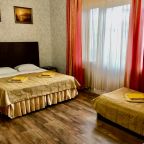 Трехместный (Комфорт плюс 3-х/м с балконом), Гостевой дом С дельфинами