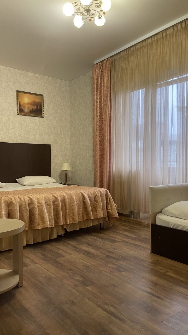 Трехместный (Комфорт плюс 3-х/м с балконом), Гостевой дом С дельфинами