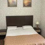 Трехместный (Комфорт плюс 3-х/м с балконом), Гостевой дом С дельфинами