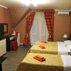 Трехместный (Комфорт плюс 3-х/м с балконом), Гостевой дом С дельфинами