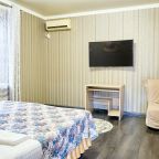 Семейный (Аппартамент двух комнатный с кухней), Гостевой дом С дельфинами