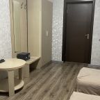 Четырехместный (Двух комнатный комфорт без балкона), Гостевой дом С дельфинами