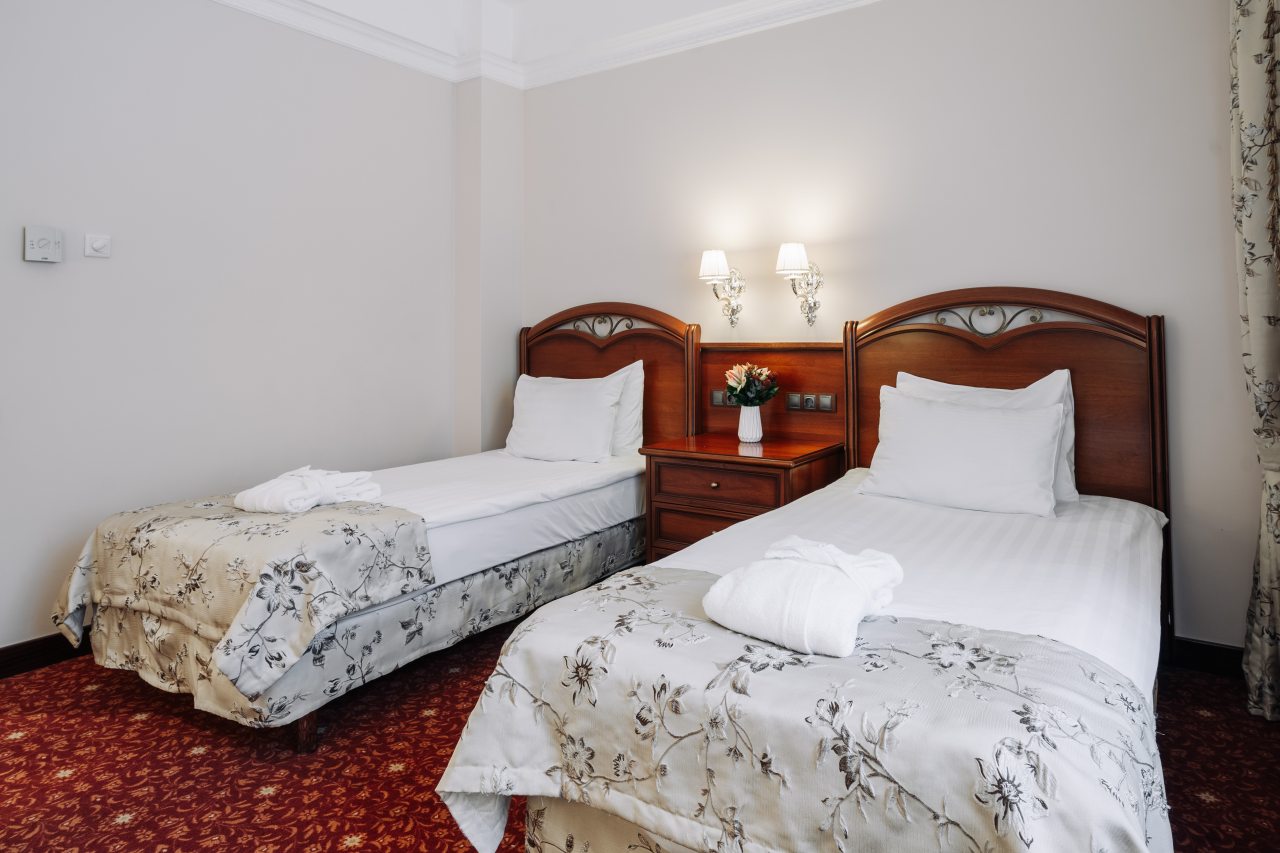 Двухместный (Улучшенный стандарт с двумя раздельными кроватями) гостиницы Ring Premier Hotel, Ярославль