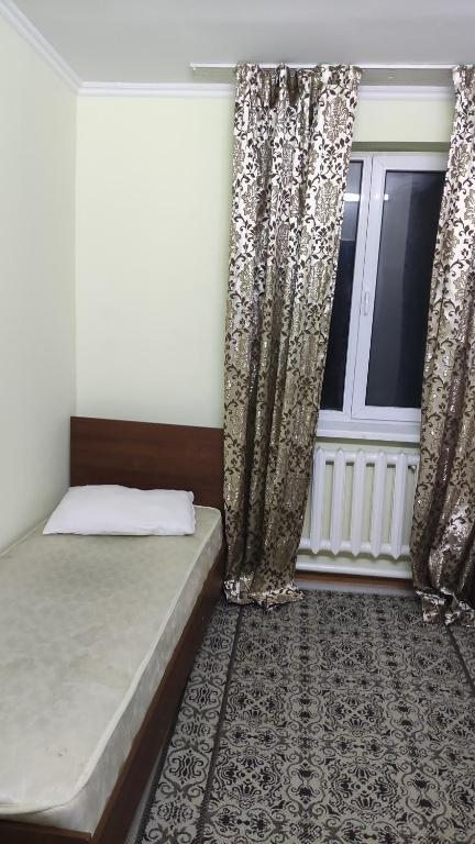 Двухместный (Бюджетный двухместный номер с 2 отдельными кроватями) хостела IN-SLEEP, Алматы