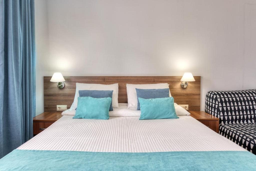 Двухместный (Улучшенный двухместный номер с 1 кроватью или 2 отдельными кроватями) отеля Resort hotel YUG, Дагомыс