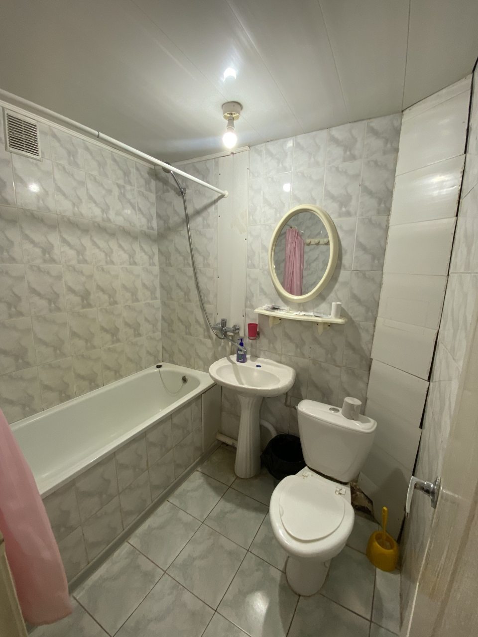 Трёхместный и более (Четырёхместный Стандарт), Гостиница Дружба