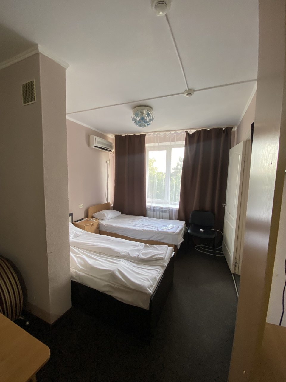 Трёхместный и более (Четырёхместный Стандарт), Гостиница Дружба