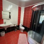 Люкс (Люкс), Гостиница Дружба