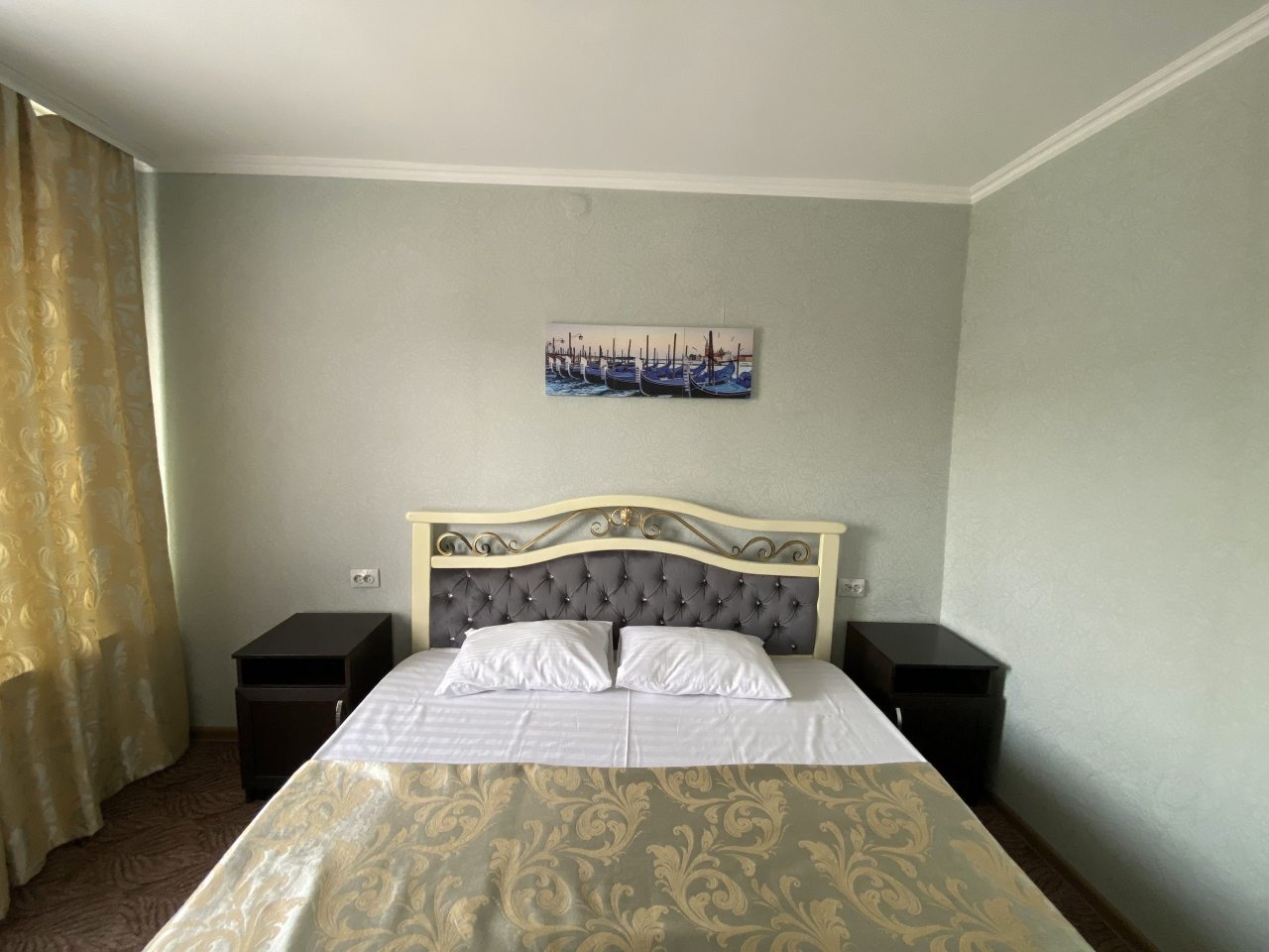 Двухместный (Улучшенный Двухместный Стандарт с одной кроватью), Гостиница Дружба