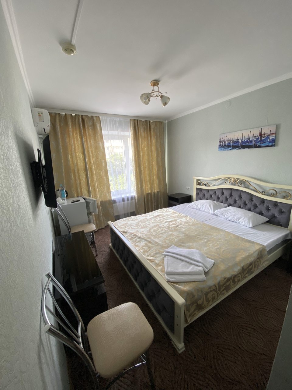 Двухместный (Улучшенный Двухместный Стандарт с одной кроватью), Гостиница Дружба