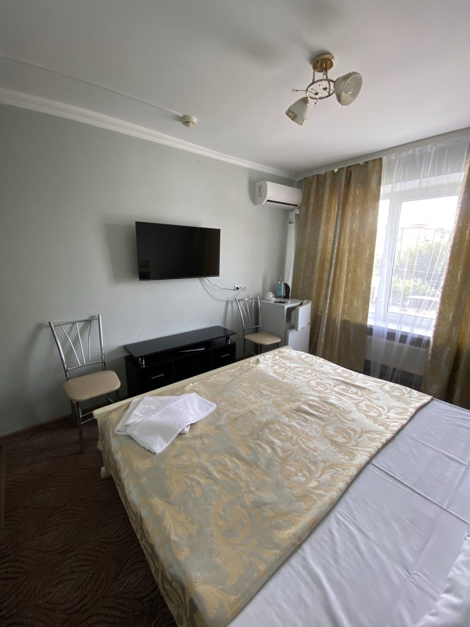 Двухместный (Улучшенный Двухместный Стандарт с одной кроватью), Гостиница Дружба