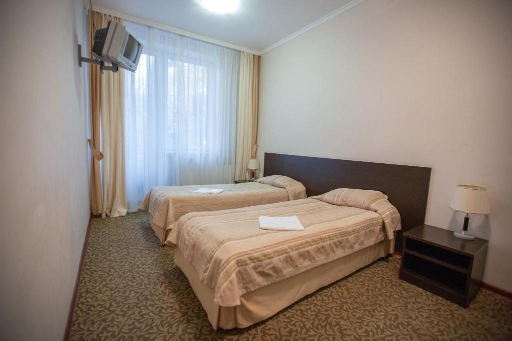 Двухместный (Стандартный двухместный номер с 2 отдельными кроватями) гостиницы Шале-Спорт Красноармейск, Московская область