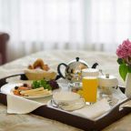 Завтрак в номер, Гостиница Фортуна