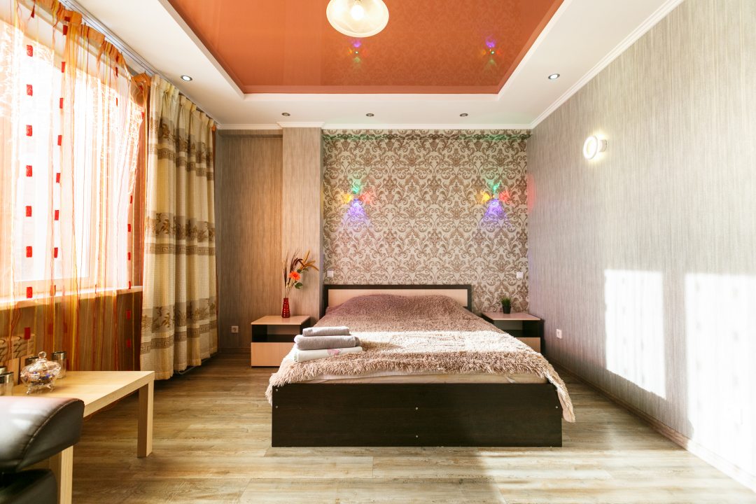 Пятиместный (Black panther комфортные апартаменты (Героев революции 31)) мини-отеля Welcome Apartment, Новосибирск