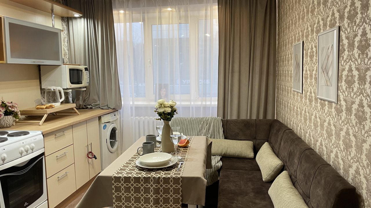 Квартира (Silver Уютные апартаменты для 6х (Красный проспект 155)), Апартаменты Welcome Apartment