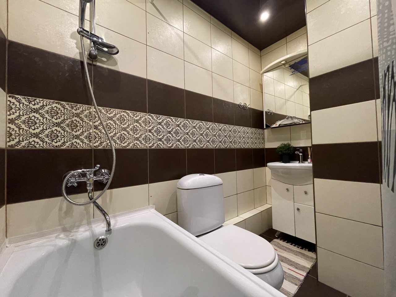 Квартира (Silver Уютные апартаменты для 6х (Красный проспект 155)), Апартаменты Welcome Apartment