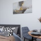 Апартаменты (На Красном факеле 25/1), Апартаменты Welcome Apartment