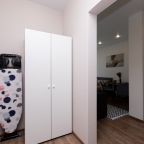 Апартаменты (На Красном факеле 25/1), Апартаменты Welcome Apartment