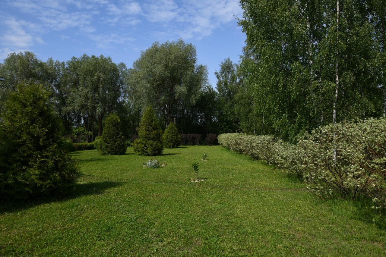Сад, Гостиница Осташевская