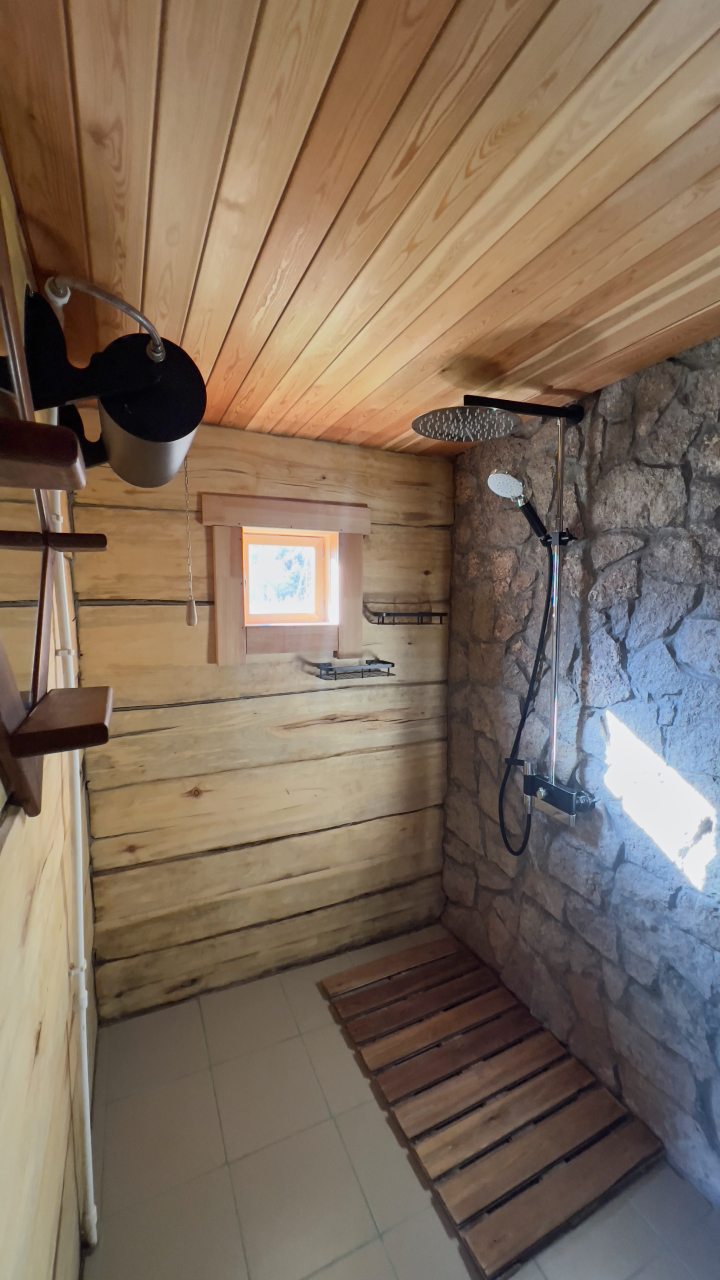 Дом (Осина с русской баней на дровах), Гостевой дом Дагар