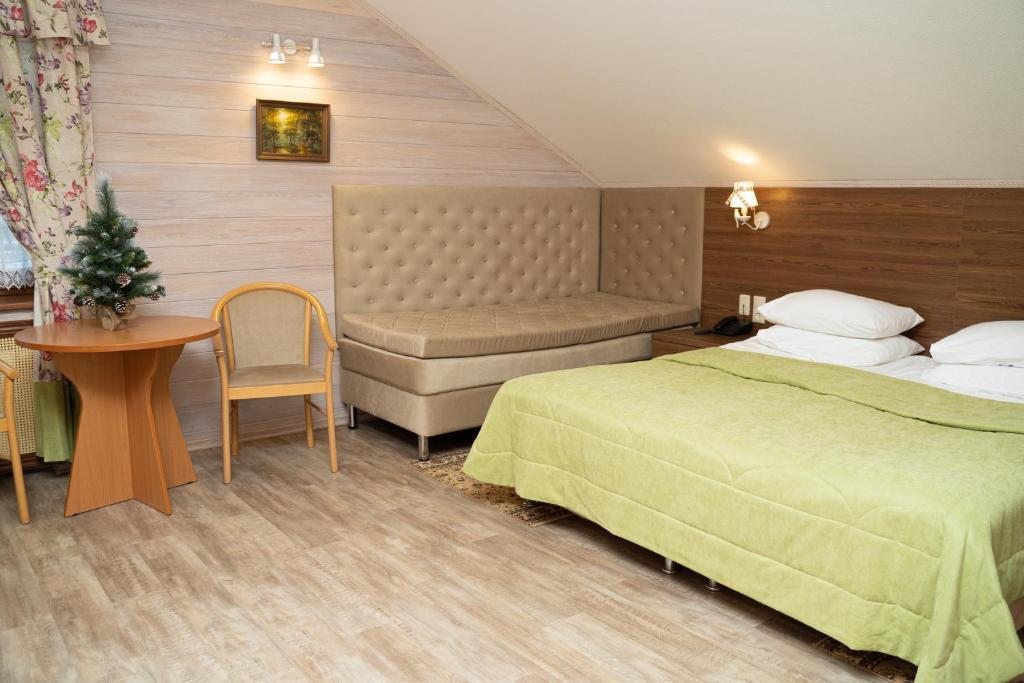 Двухместный (Улучшенный двухместный номер с 1 кроватью или 2 отдельными кроватями - Корпус «Кедровый терем») отеля Кремлевский, Суздаль