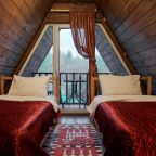 Бунгало (Дом семейный на четверых), База отдыха Алино