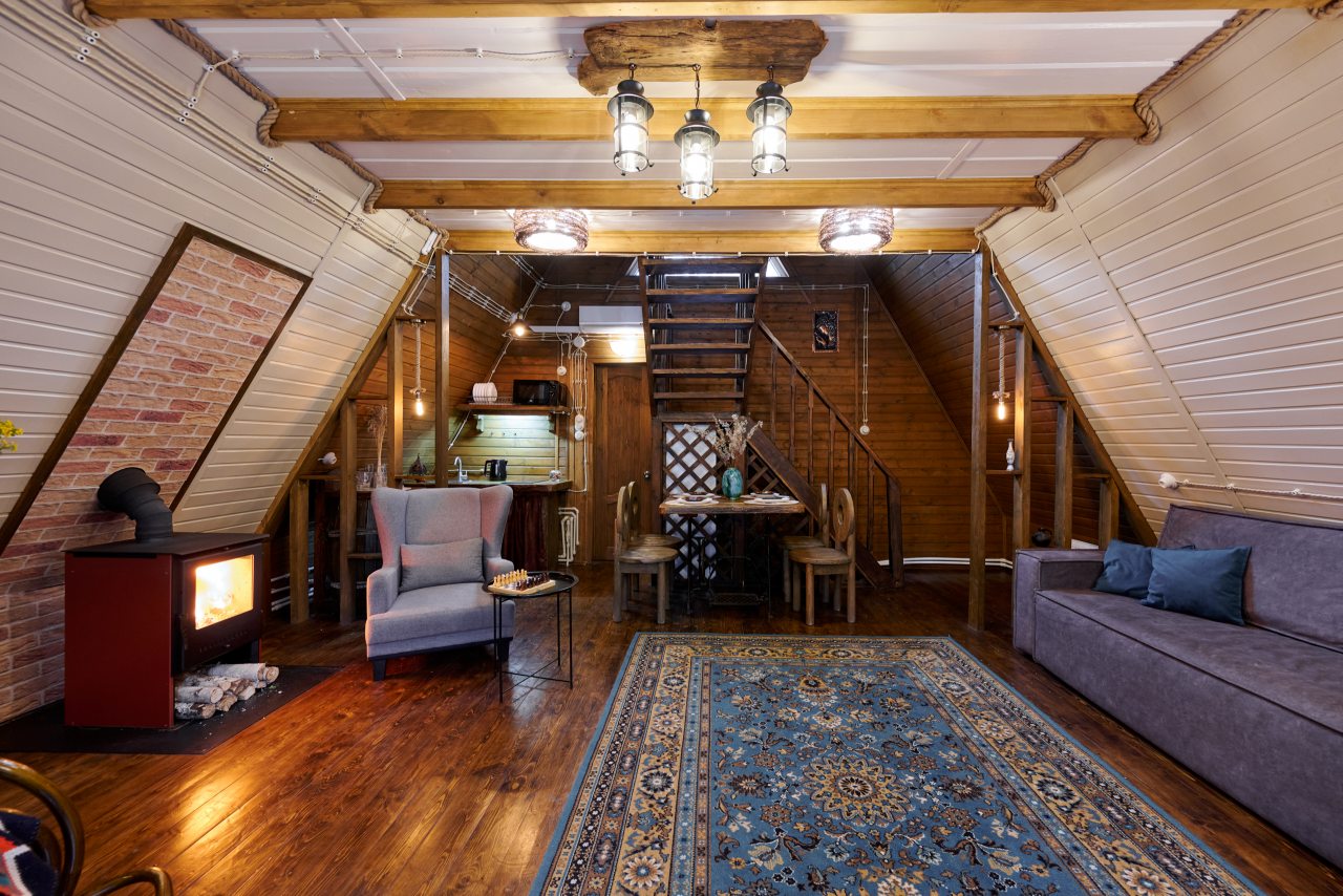 Бунгало (Домик двухуровневый с сауной и камином), База отдыха Алино