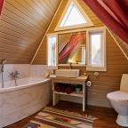 Бунгало (Домик двухуровневый с сауной и камином), База отдыха Алино