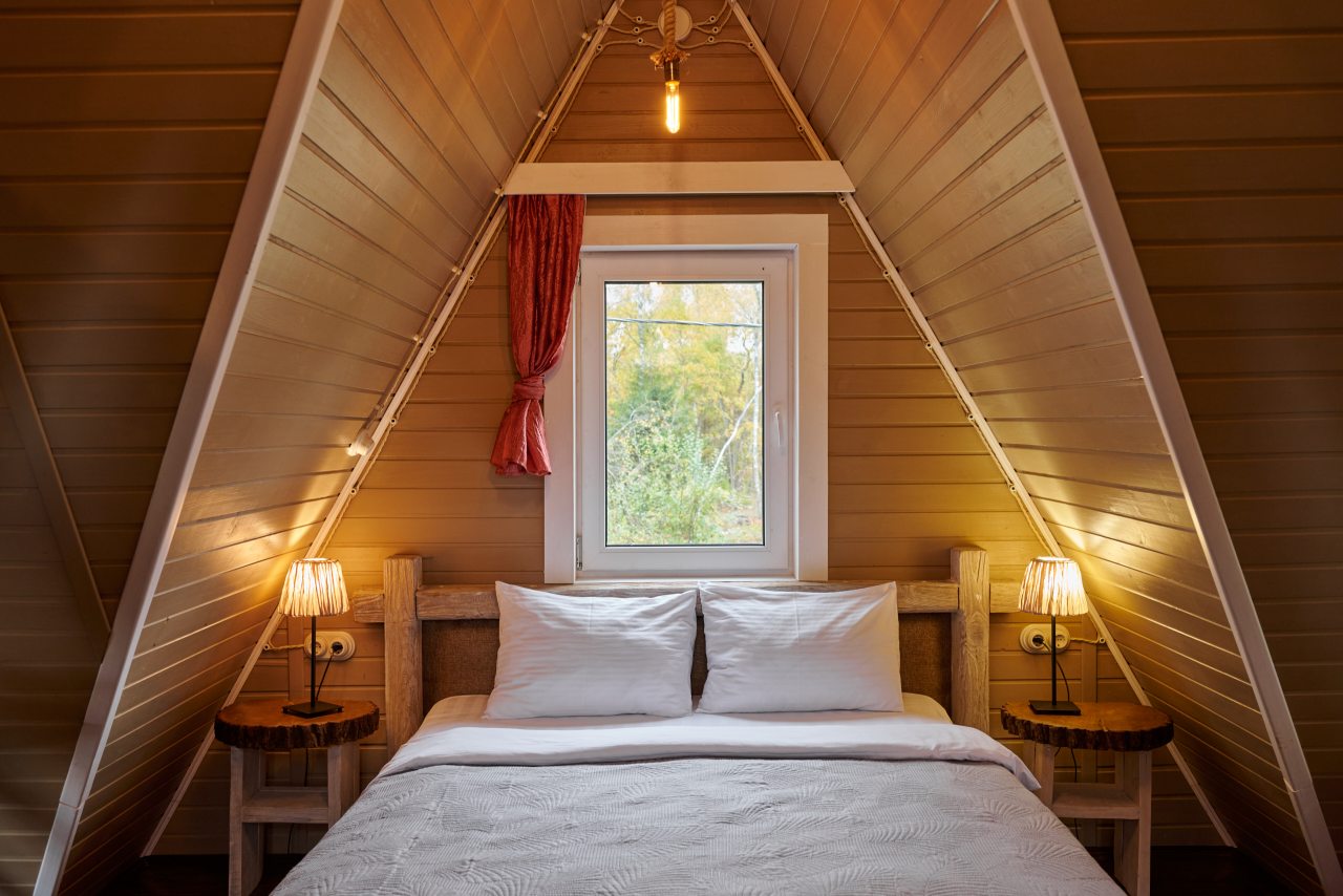 Бунгало (Домик двухуровневый с сауной и камином), База отдыха Алино