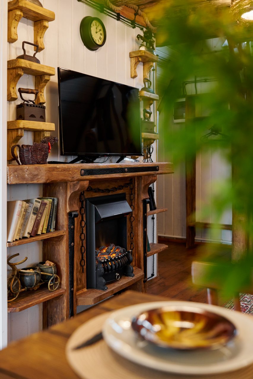 Люкс (Дом №12 категории Люкс с электрокамином и двумя санузлами), База отдыха Алино