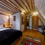 Люкс (Дом №12 категории Люкс с электрокамином и двумя санузлами), База отдыха Алино