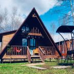 Бунгало (Двухместный двухуровневый дом с электрокамином), База отдыха Алино